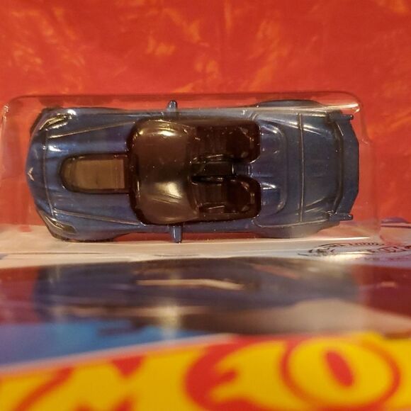 Hot Wheels 19' Corvette ZR1 Convertible Car NEW - Picture 3 of 7